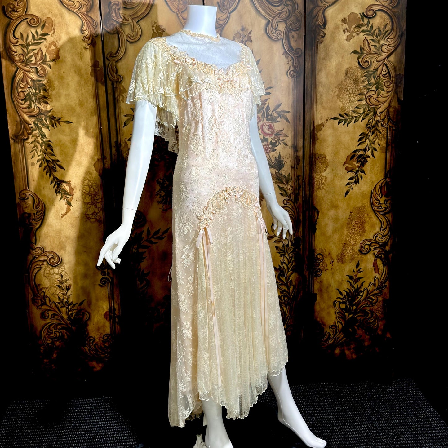 COUNTRY ELEGANCE vintage 1970s wedding dress gown, Susan Lane Romantic Boho Pink french lace dress