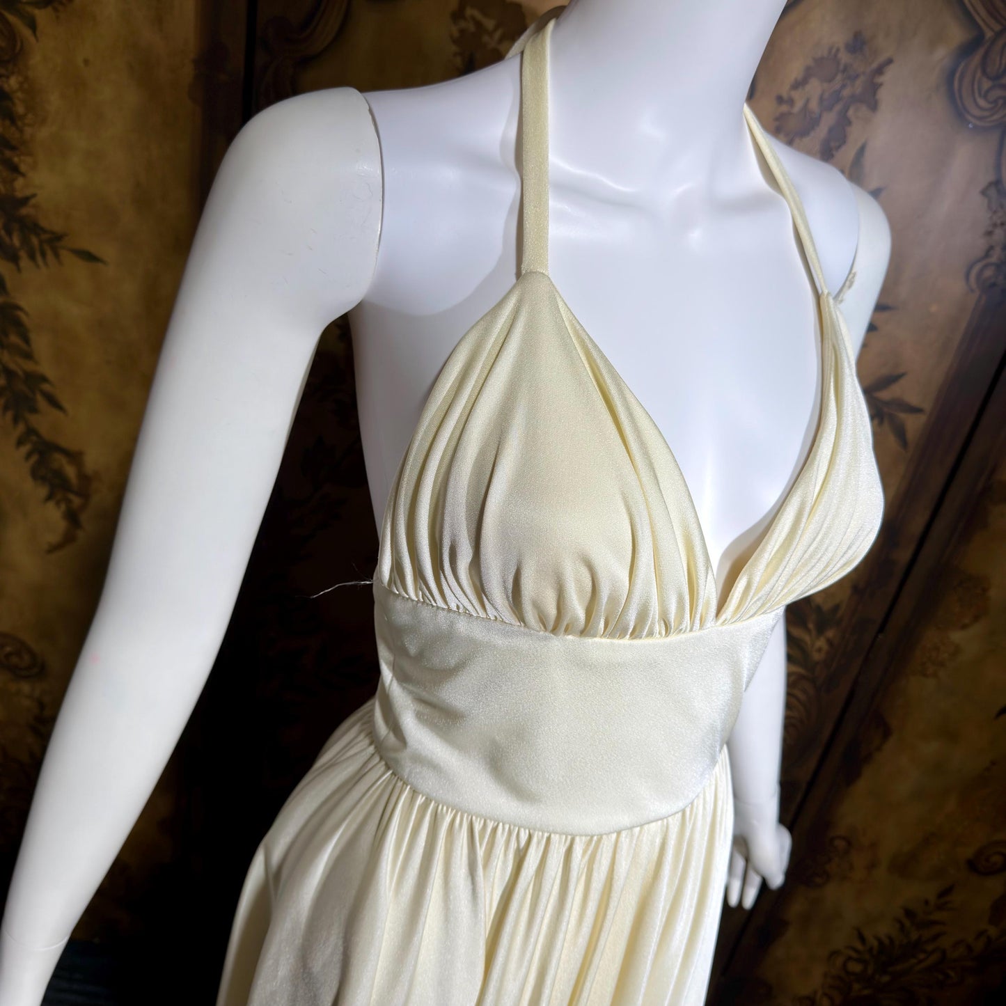 ESTEVEZ vintage 1970s cocktail dress, Eva Gabor Look White Marilyn Monroe style halter dress