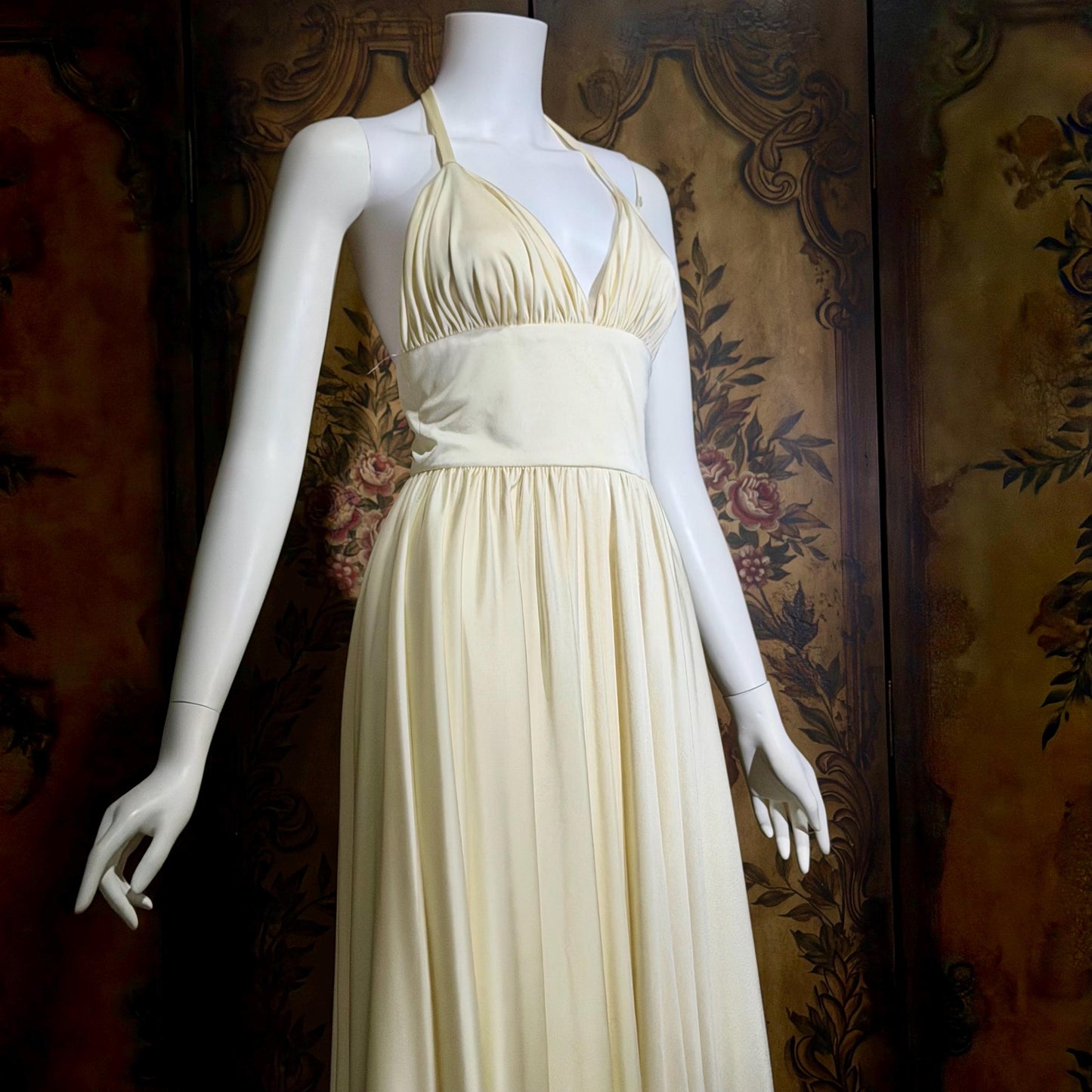 ESTEVEZ vintage 1970s cocktail dress, Eva Gabor Look White Marilyn Monroe style halter dress