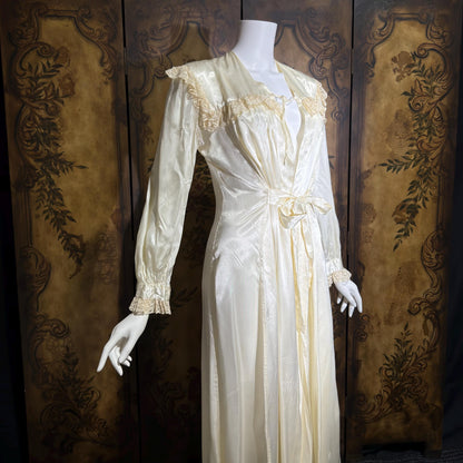 1930s Vintage 1940s Dressing Gown Robe, Shiny Liquid Satin Lace Loungewear Robe