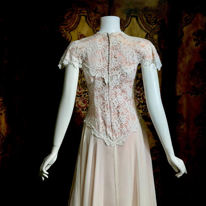 COUNTRY ELEGANCE vintage 1980s evening dress, Susan Lane Romantic Pink lace dress