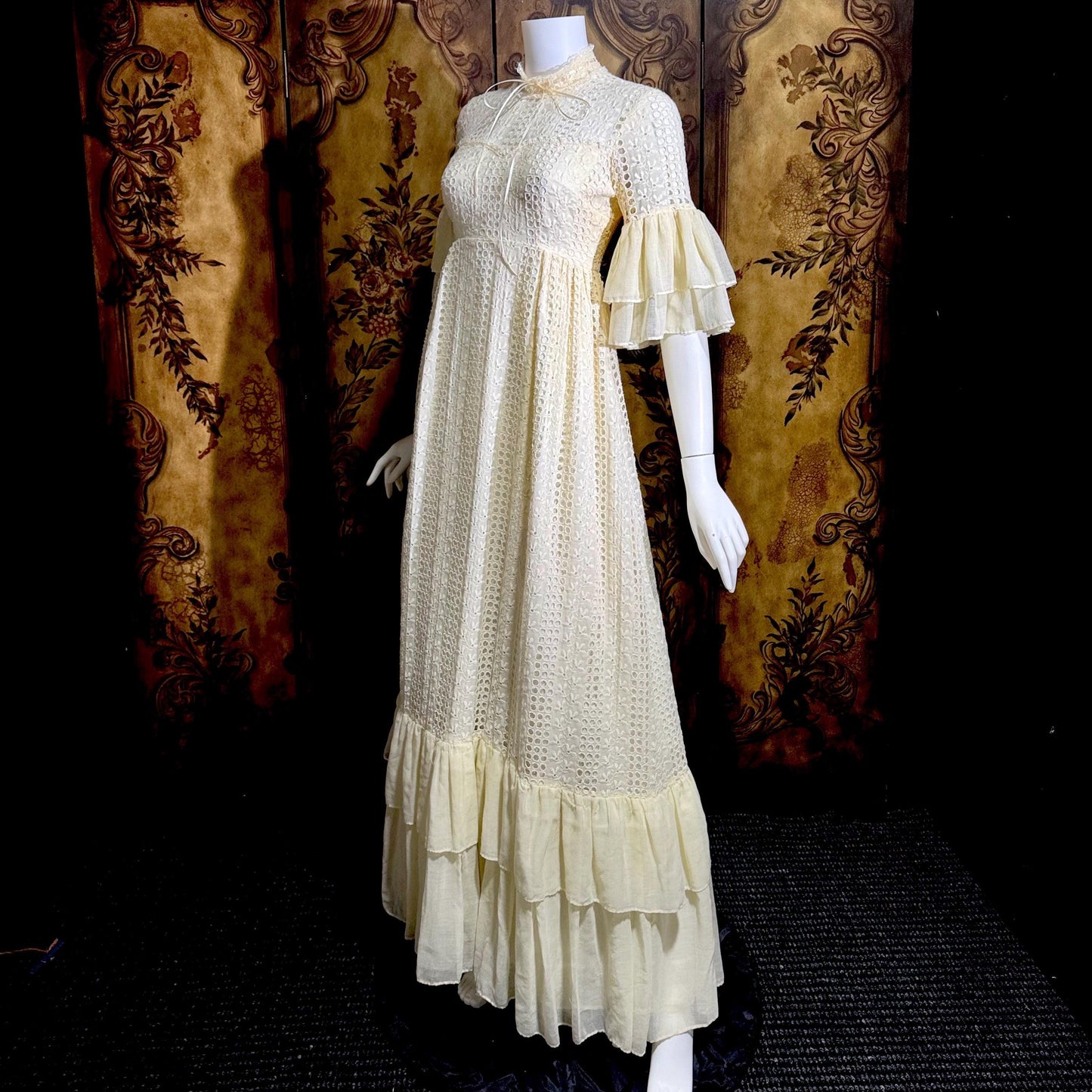 COURIERS vintage 1970s wedding prairie dress, white cotton eyelet flutter sleeve Boho maxi dress
