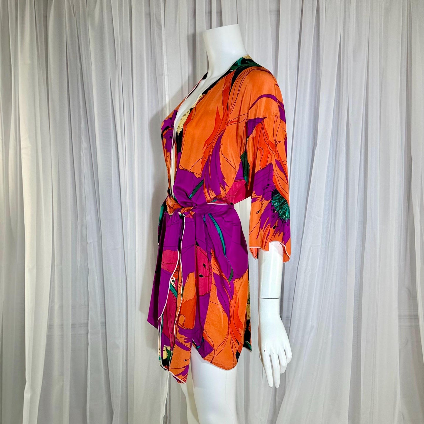 HOLLY HARP Vintage 1970s Robe Kimono, short floral silk duster cover up