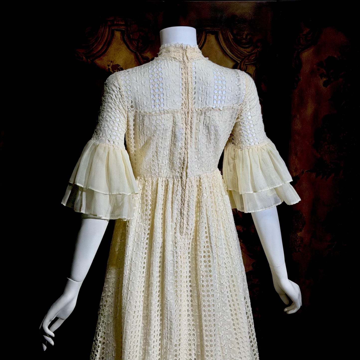 COURIERS vintage 1970s wedding prairie dress, white cotton eyelet flutter sleeve Boho maxi dress