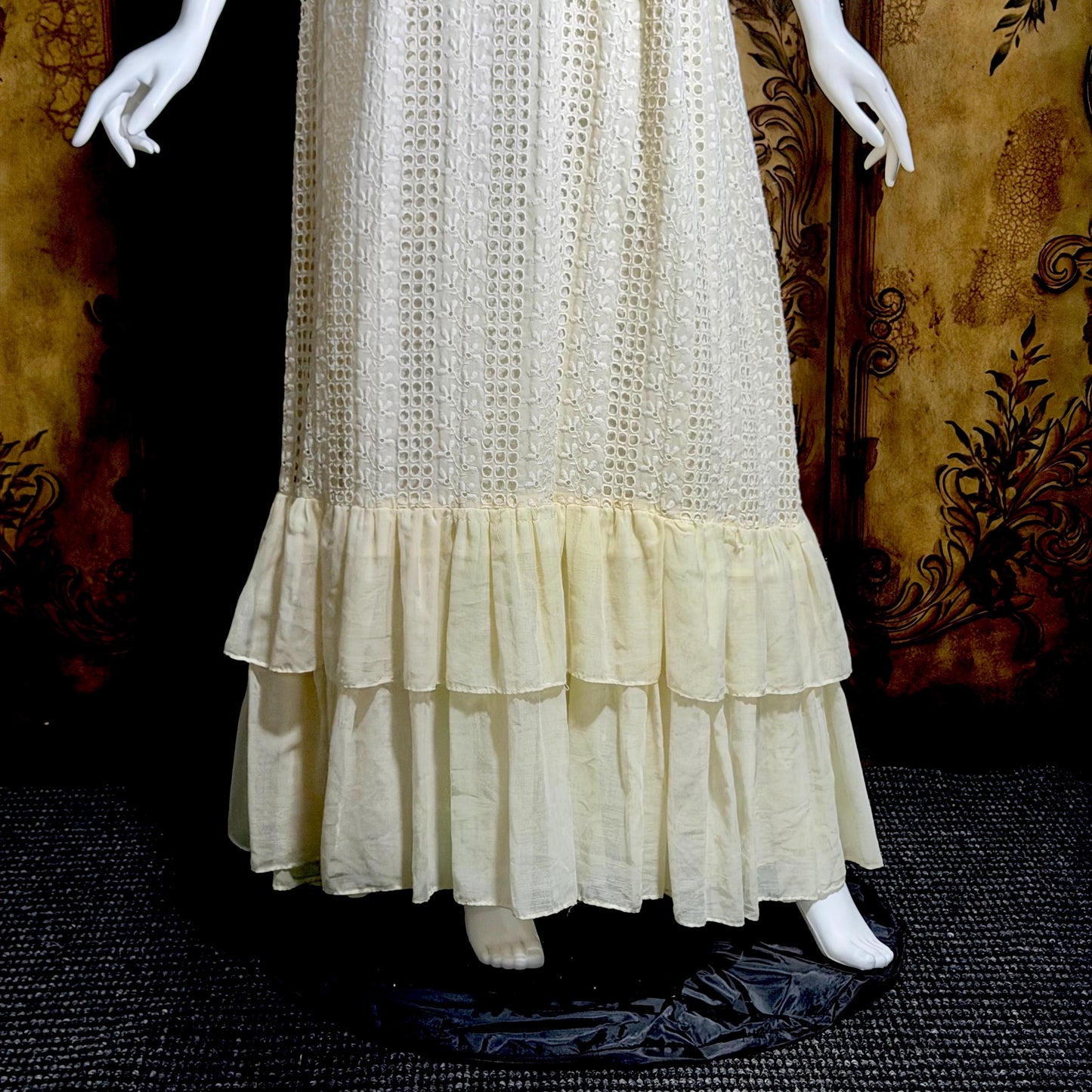 COURIERS vintage 1970s wedding prairie dress, white cotton eyelet flutter sleeve Boho maxi dress