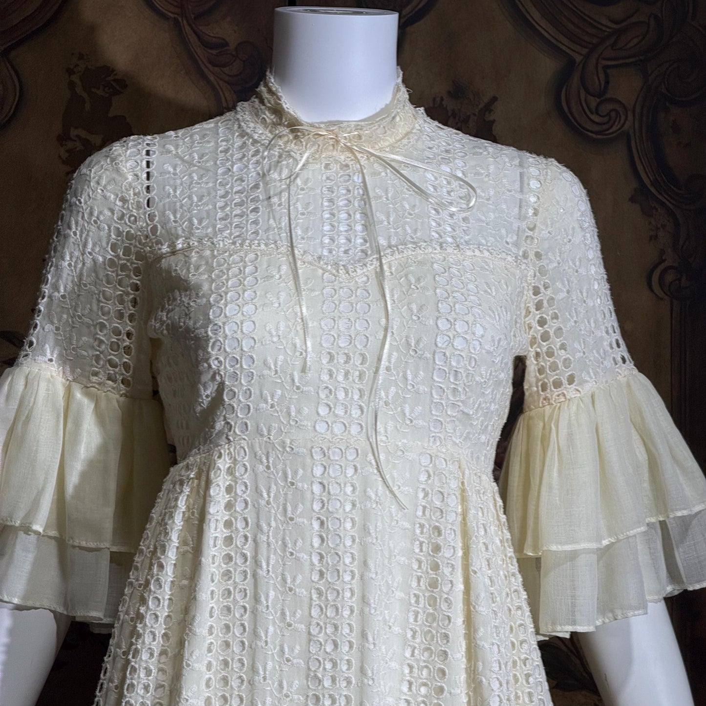 COURIERS vintage 1970s wedding prairie dress, white cotton eyelet flutter sleeve Boho maxi dress