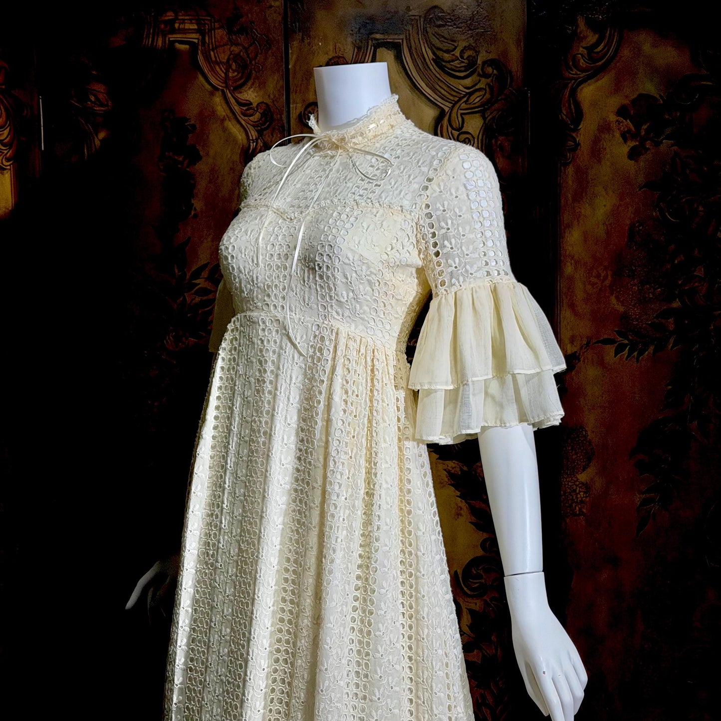 COURIERS vintage 1970s wedding prairie dress, white cotton eyelet flutter sleeve Boho maxi dress