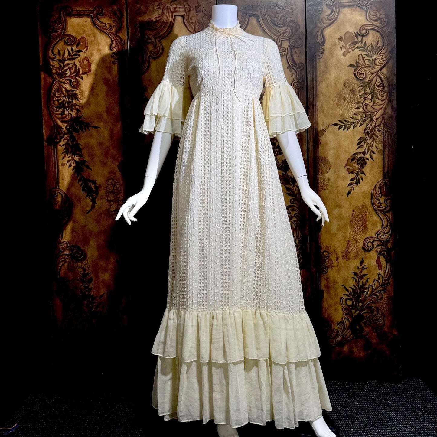 COURIERS vintage 1970s wedding prairie dress, white cotton eyelet flutter sleeve Boho maxi dress