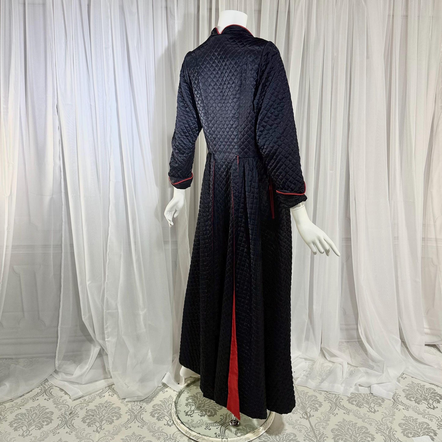 BARBIZON Vintage 1940s Dressing Gown Robe, Lady at Ease, Navy Blue Quilted Satin Housecoat