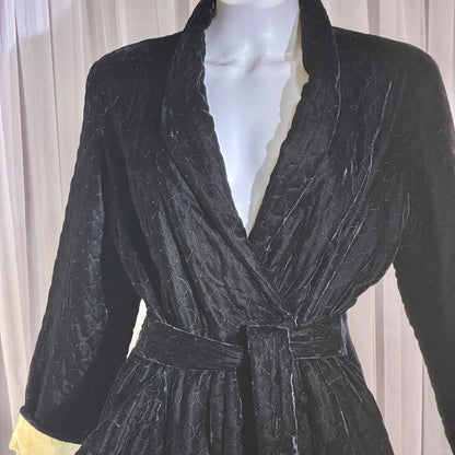 1940s Vintage Dressing Gown Robe, Black quilted velvet full length Housecoat