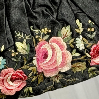 1940s Vintage French silk hand made Evening purse, Point de Beauvais Stitchery,  Enamel frame purse / Embroidered roses