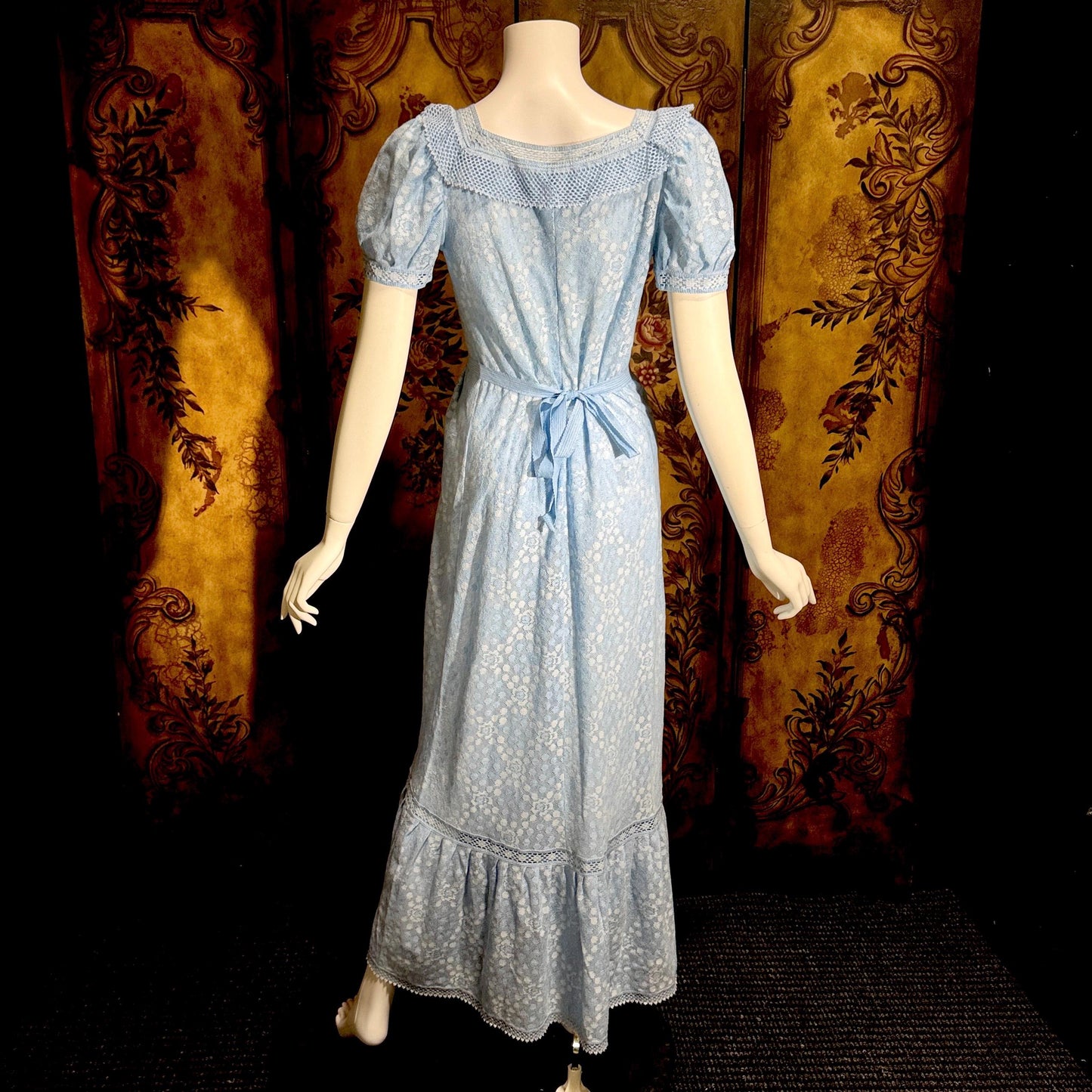 HANRO vintage nightgown maxi dress, Marshall Field & Co 1940s blue open knit house dress