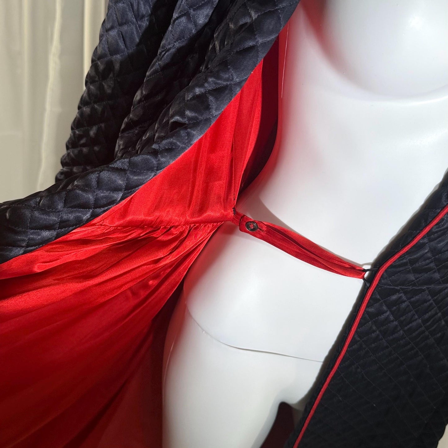 BARBIZON Vintage 1940s Dressing Gown Robe, Lady at Ease, Navy Blue Quilted Satin Housecoat