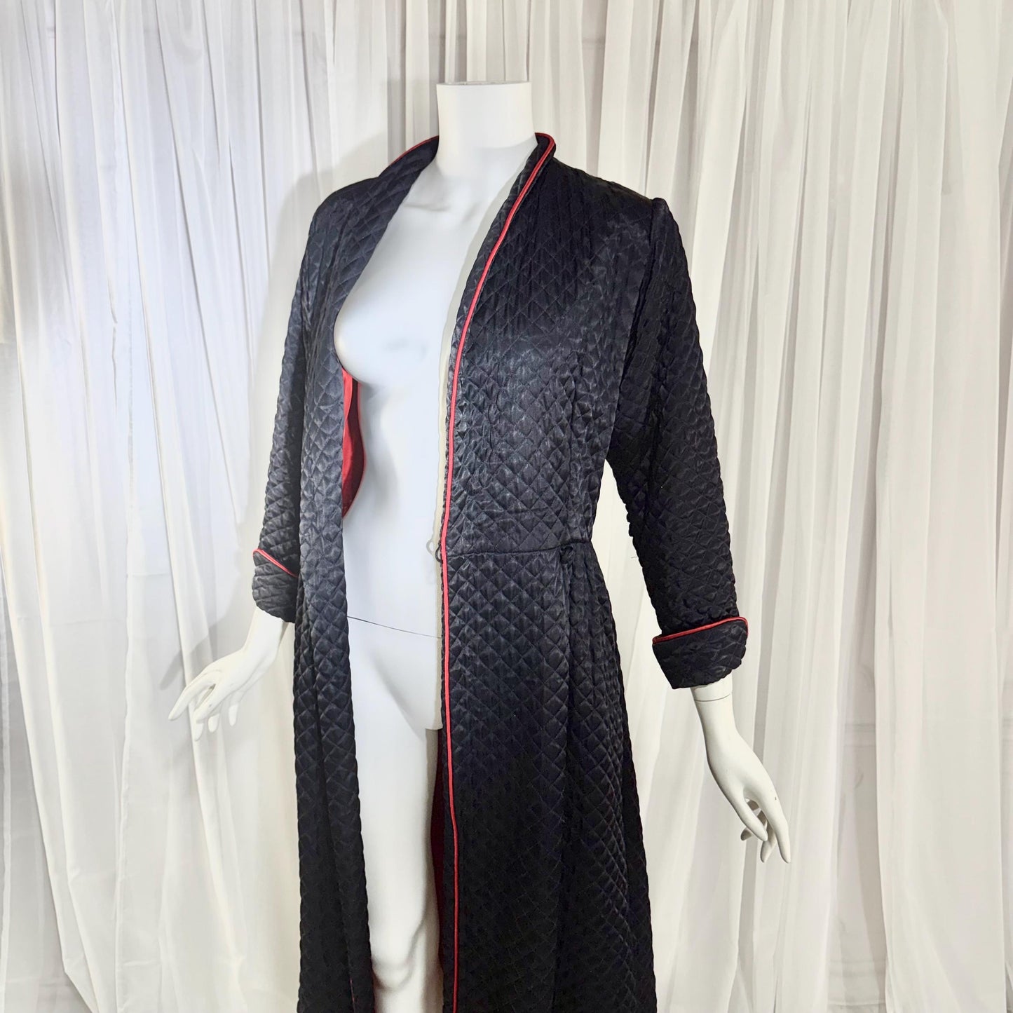 BARBIZON Vintage 1940s Dressing Gown Robe, Lady at Ease, Navy Blue Quilted Satin Housecoat