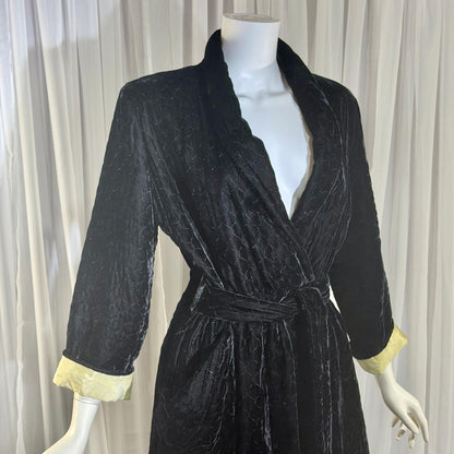 1940s Vintage Dressing Gown Robe, Black quilted velvet full length Housecoat