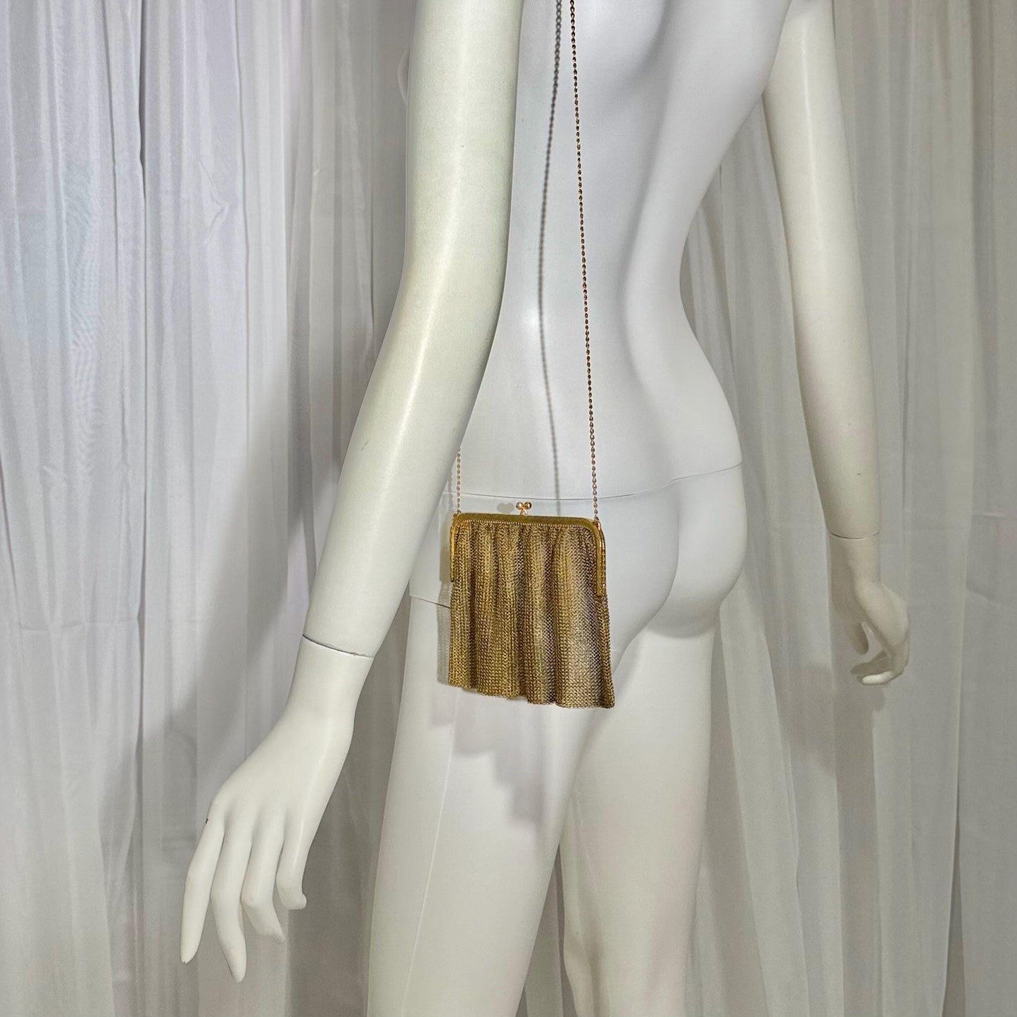 1920s vintage French gold chainmail mesh bag purse, gold metal dance evening bag