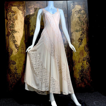 OLGA vintage nightgown Peignoir set, 1970s Peach Blush Lace slip dress robe set