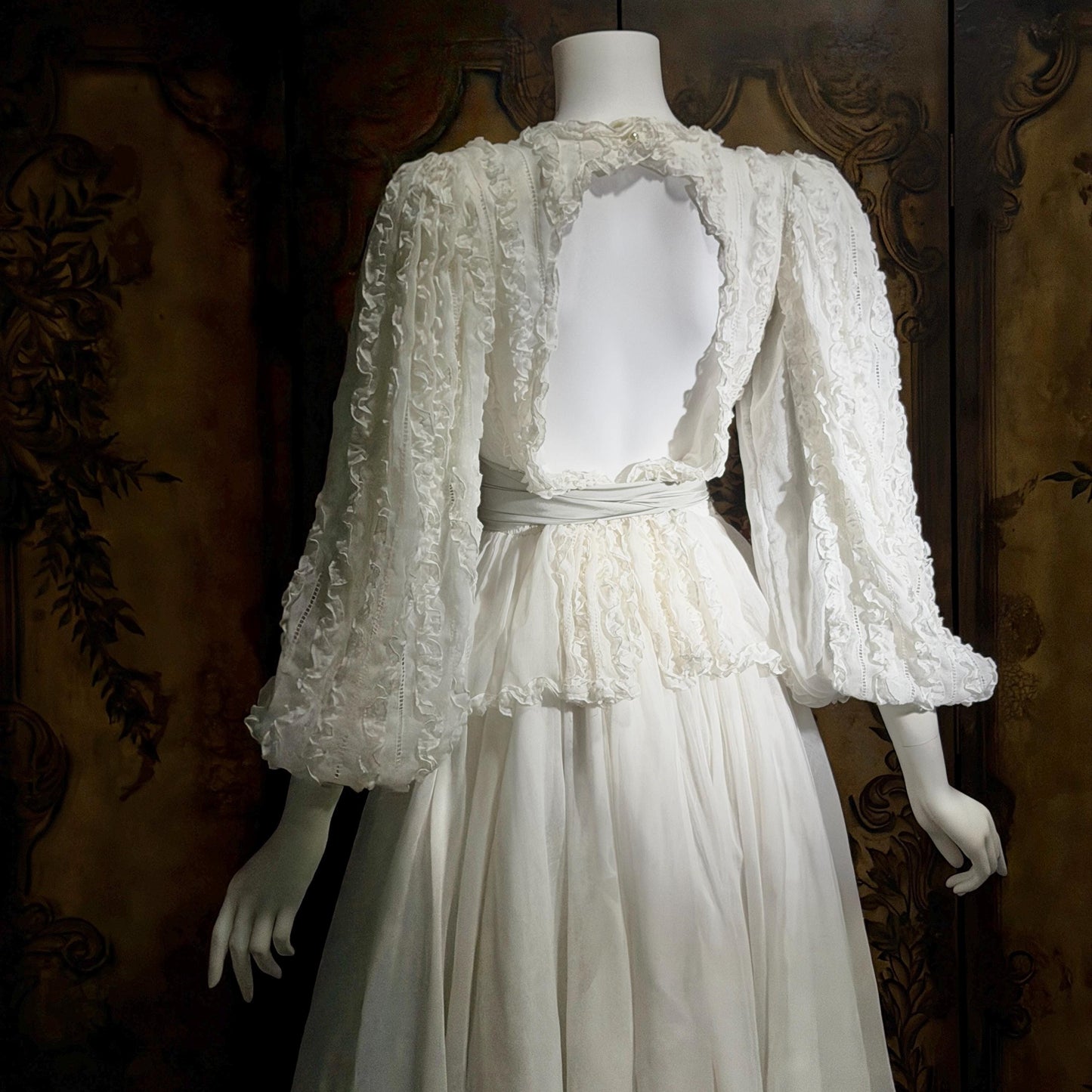 BONNIE STRAUSS Vintage 1970s dress, White Cotton Ruffle Dress Bishop Sleeves