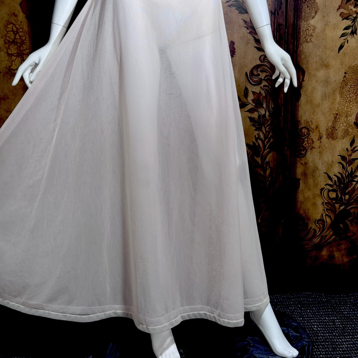SAKS FIFTH AVENUE Vintage 1950s peignoir set, Dusty Pink chiffon bridal nightgown lingerie slip dress and robe