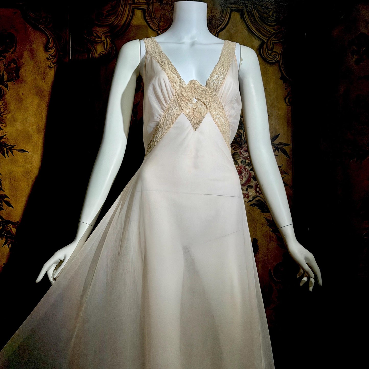 SAKS FIFTH AVENUE Vintage 1950s peignoir set, Dusty Pink chiffon bridal nightgown lingerie slip dress and robe