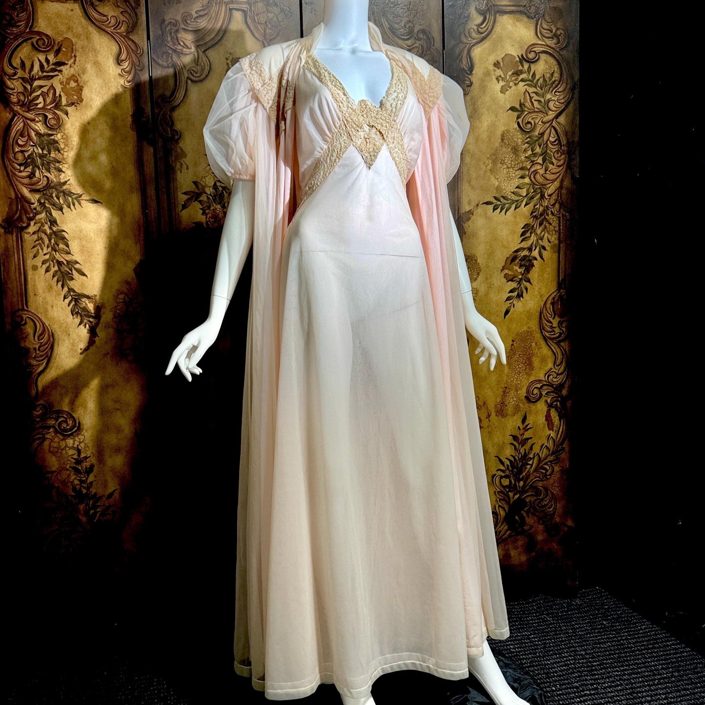 SAKS FIFTH AVENUE Vintage 1950s peignoir set, Dusty Pink chiffon bridal nightgown lingerie slip dress and robe