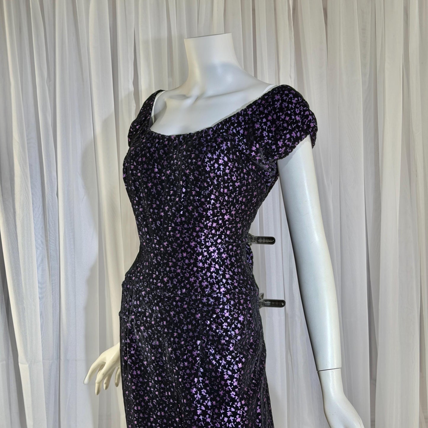 NETTIE ROSENSTEIN vintage 1950s cocktail dress, Purple velvet burnout evening wiggle dress