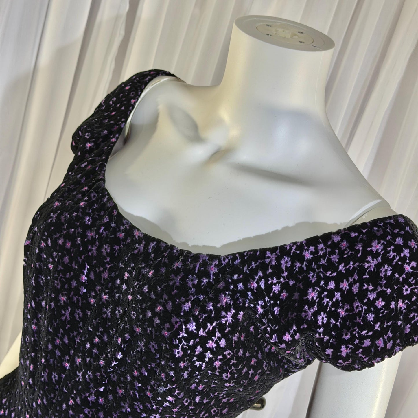 NETTIE ROSENSTEIN vintage 1950s cocktail dress, Purple velvet burnout evening wiggle dress