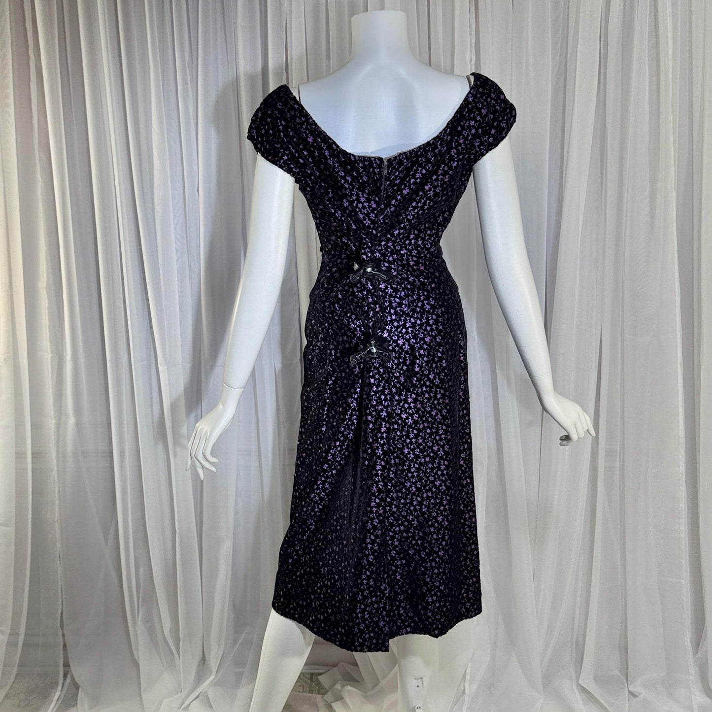 NETTIE ROSENSTEIN vintage 1950s cocktail dress, Purple velvet burnout evening wiggle dress