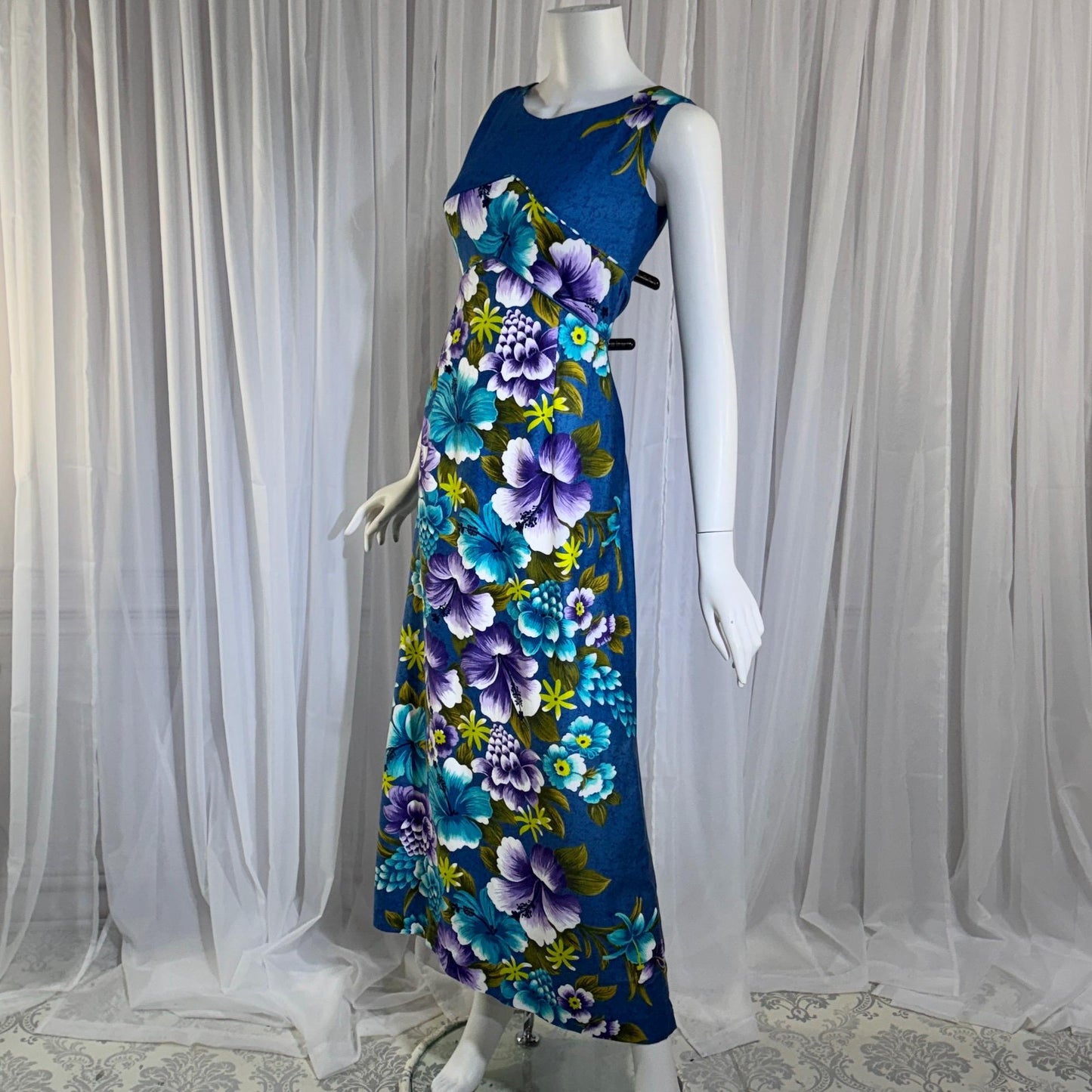 1960s vintage Hawaiian Cotton Dress. Blue Purple Hibiscus luau maxi dress