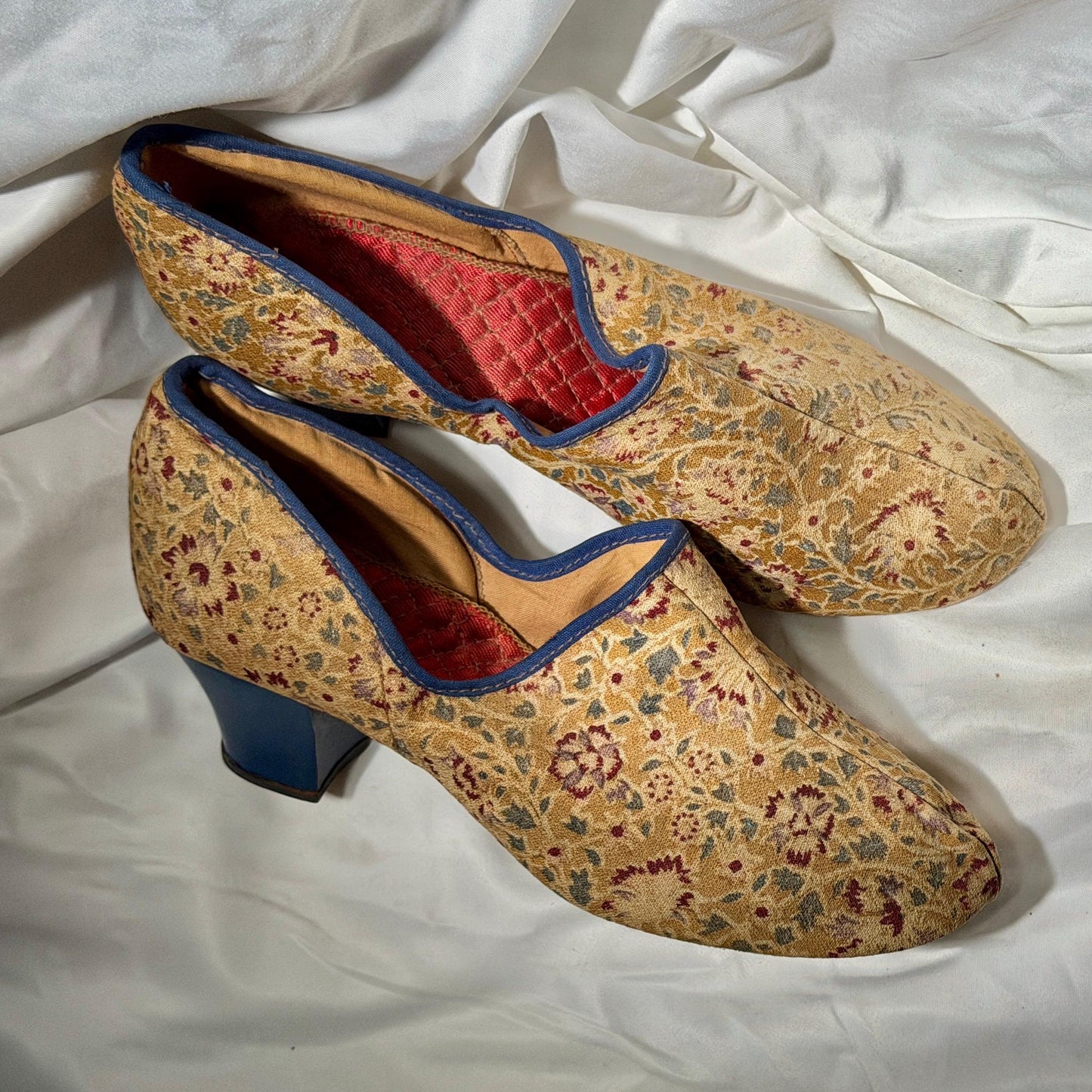 1900s Victorian Evening Slippers Shoes, Cotton floral bedroom slippers