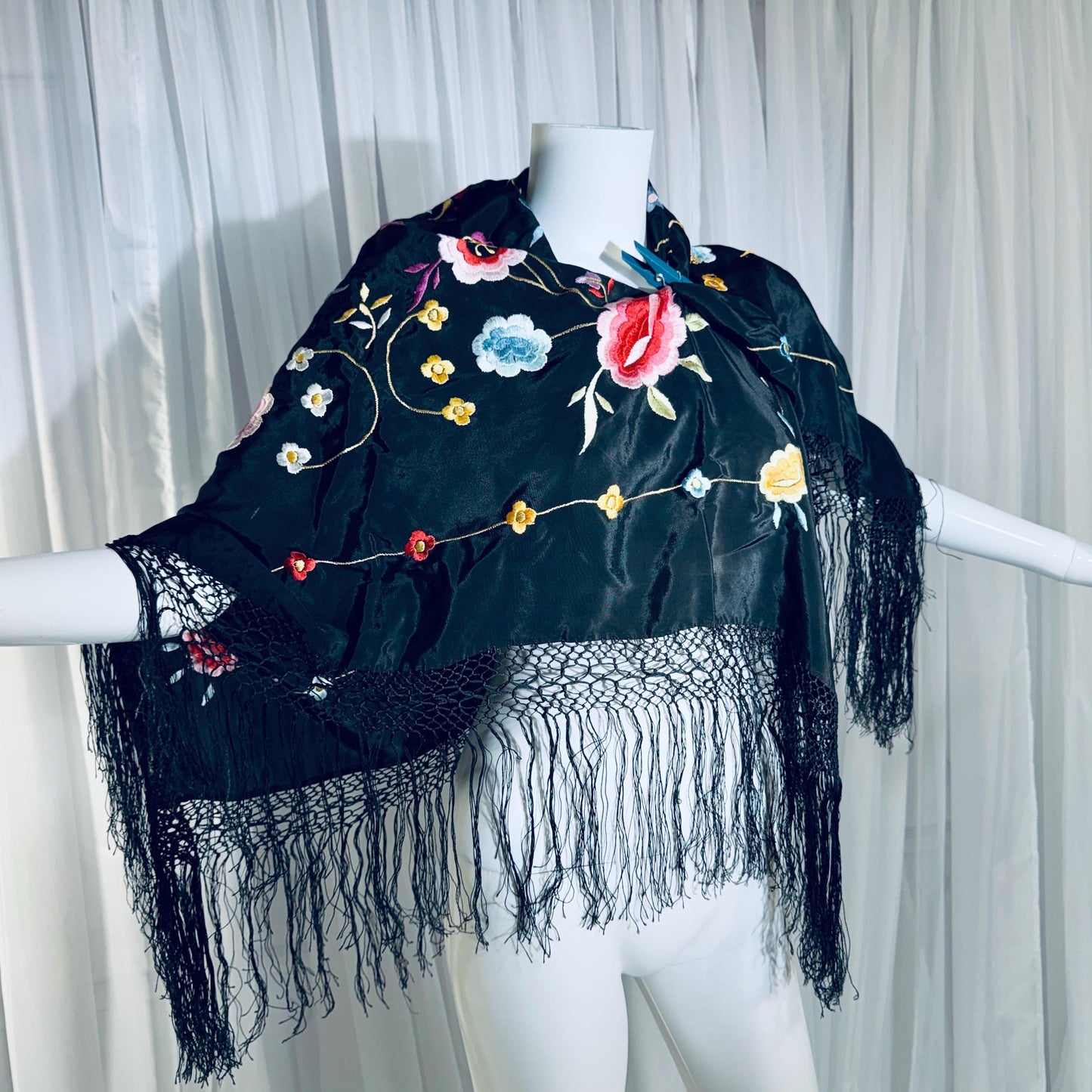 1960s Vintage Spanish Shawl, Black Embroidered Roses Fringe wrap, Piano shawl, 38 inches