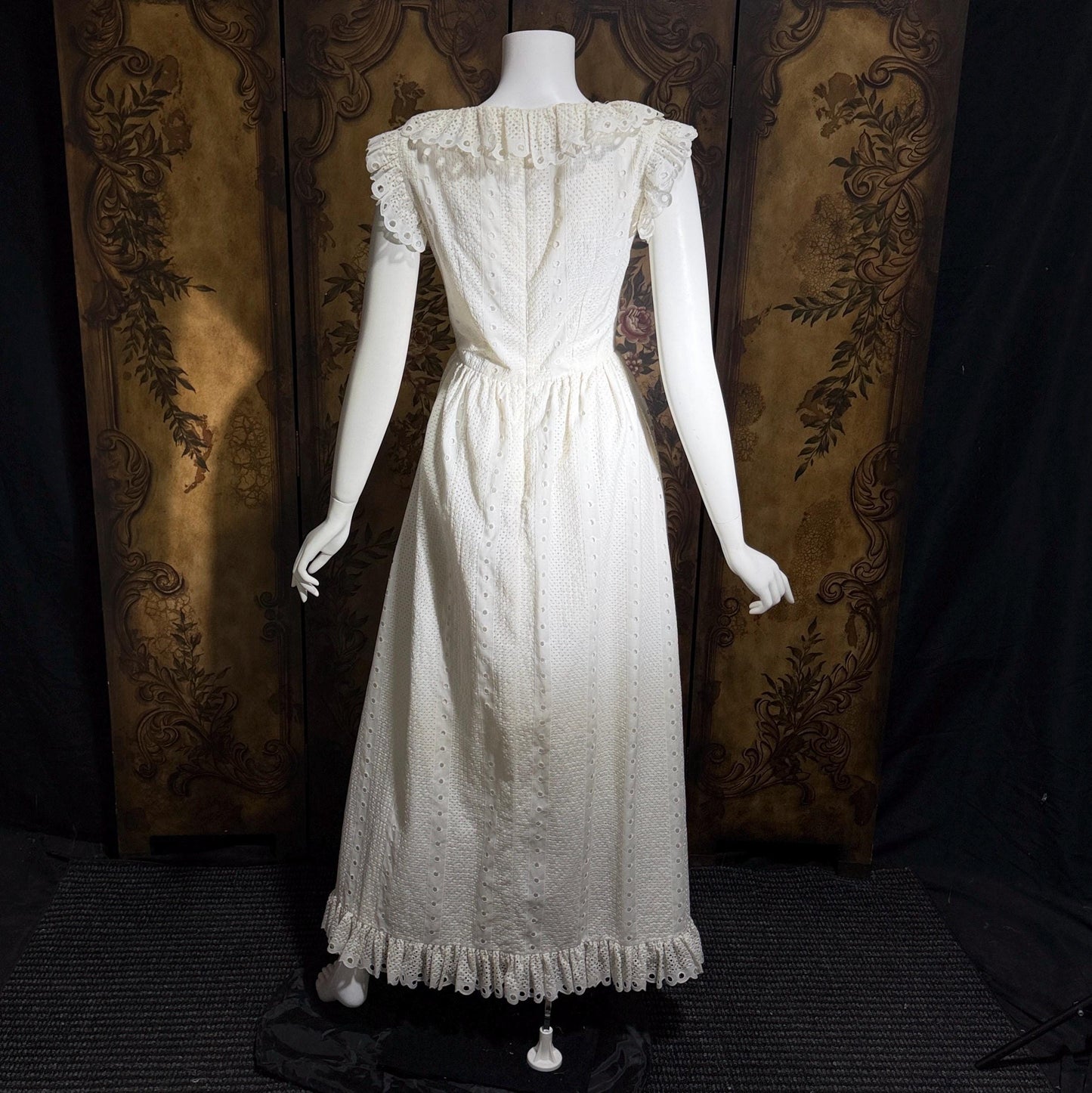 VICTOR COSTA Vintage 1970s dress, White Cotton Eyelet Ruffle Maxi Boho Wedding