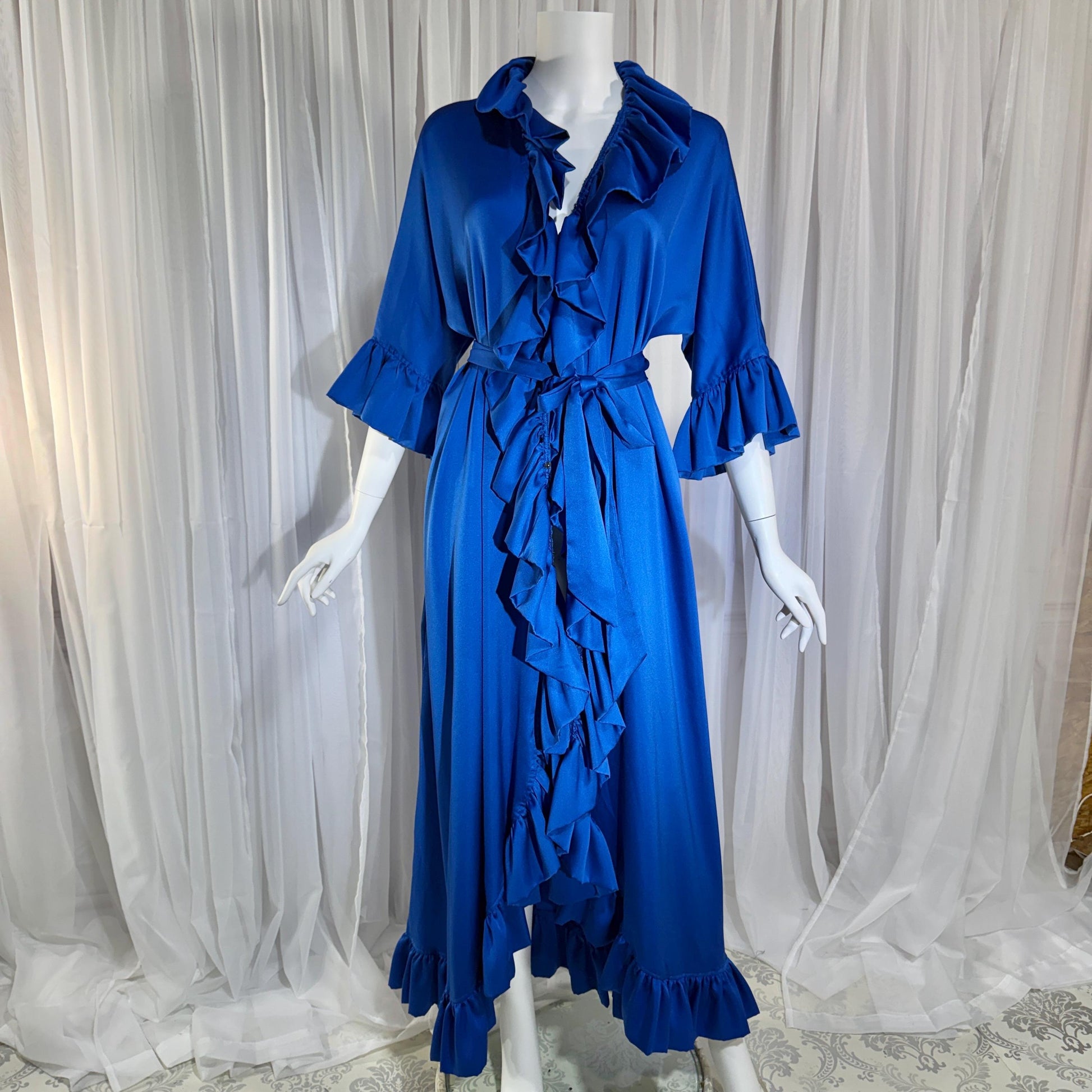 Vintage LUCIE ANN BEVERLY Hills Dressing gown robe, 1960s Blue ruffle lounging gown
