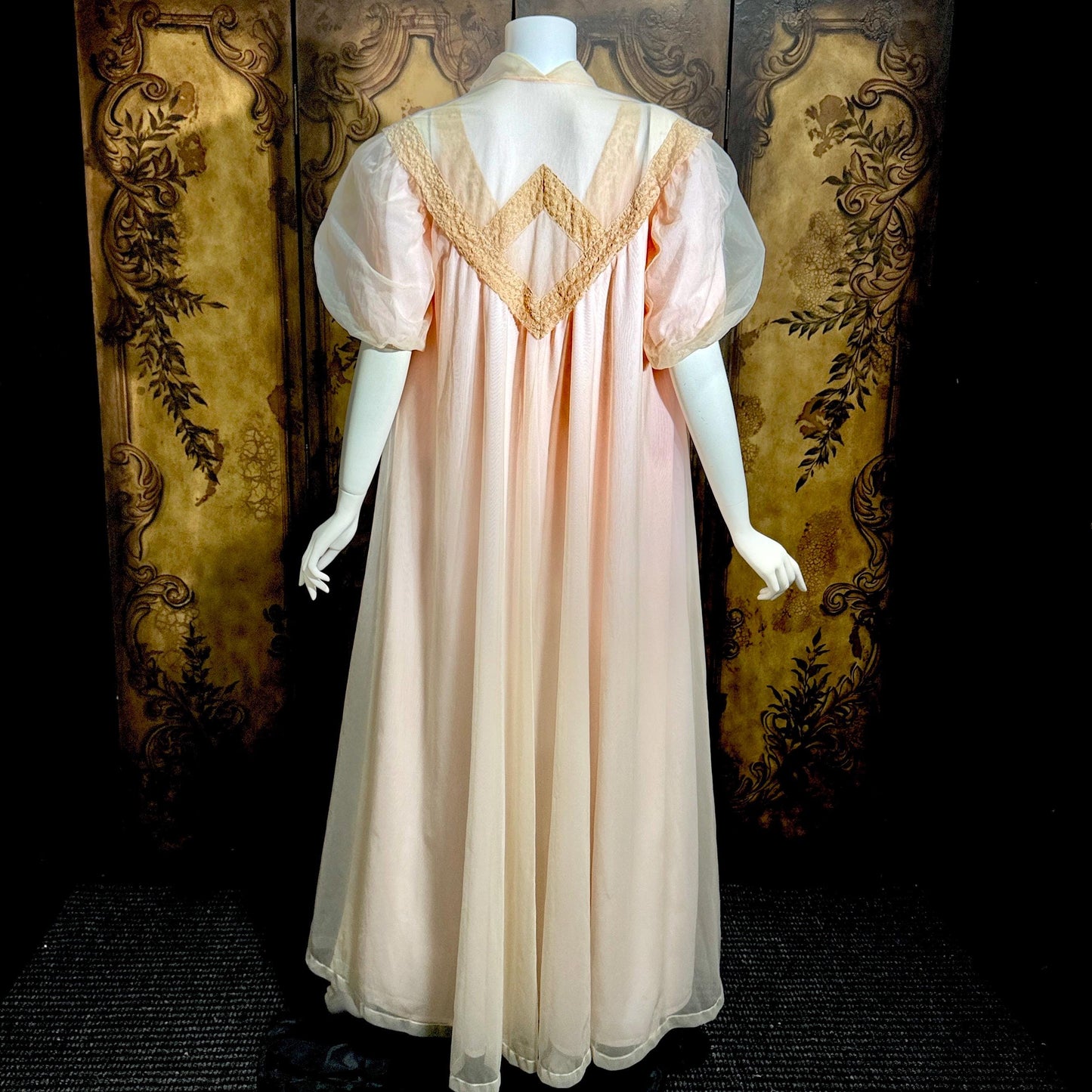 SAKS FIFTH AVENUE Vintage 1950s peignoir set, Dusty Pink chiffon bridal nightgown lingerie slip dress and robe