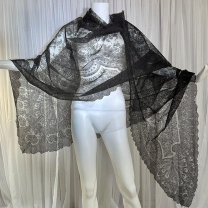 Victorian Antique Chantilly Lace shawl scarf, 1800s Black Shoulder Evening Wrap