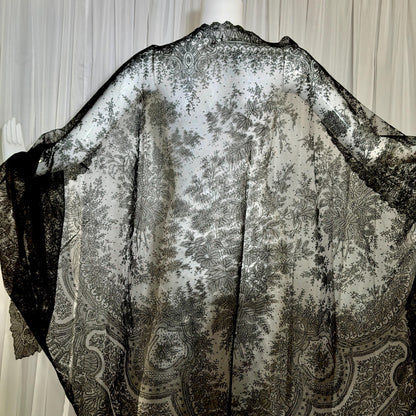 Victorian Antique Chantilly Lace shawl scarf, 1800s Black Shoulder Evening Wrap