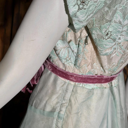 1930s Vintage Evening dress gown, Green Pink Organza Lace gown, Large