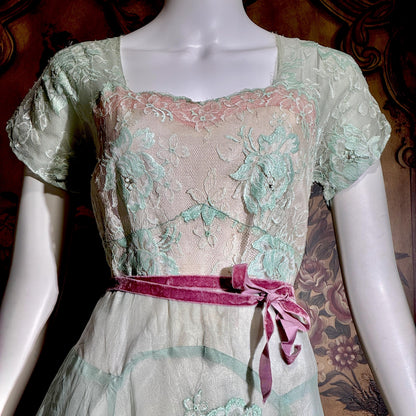 1930s Vintage Evening dress gown, Green Pink Organza Lace gown, Large