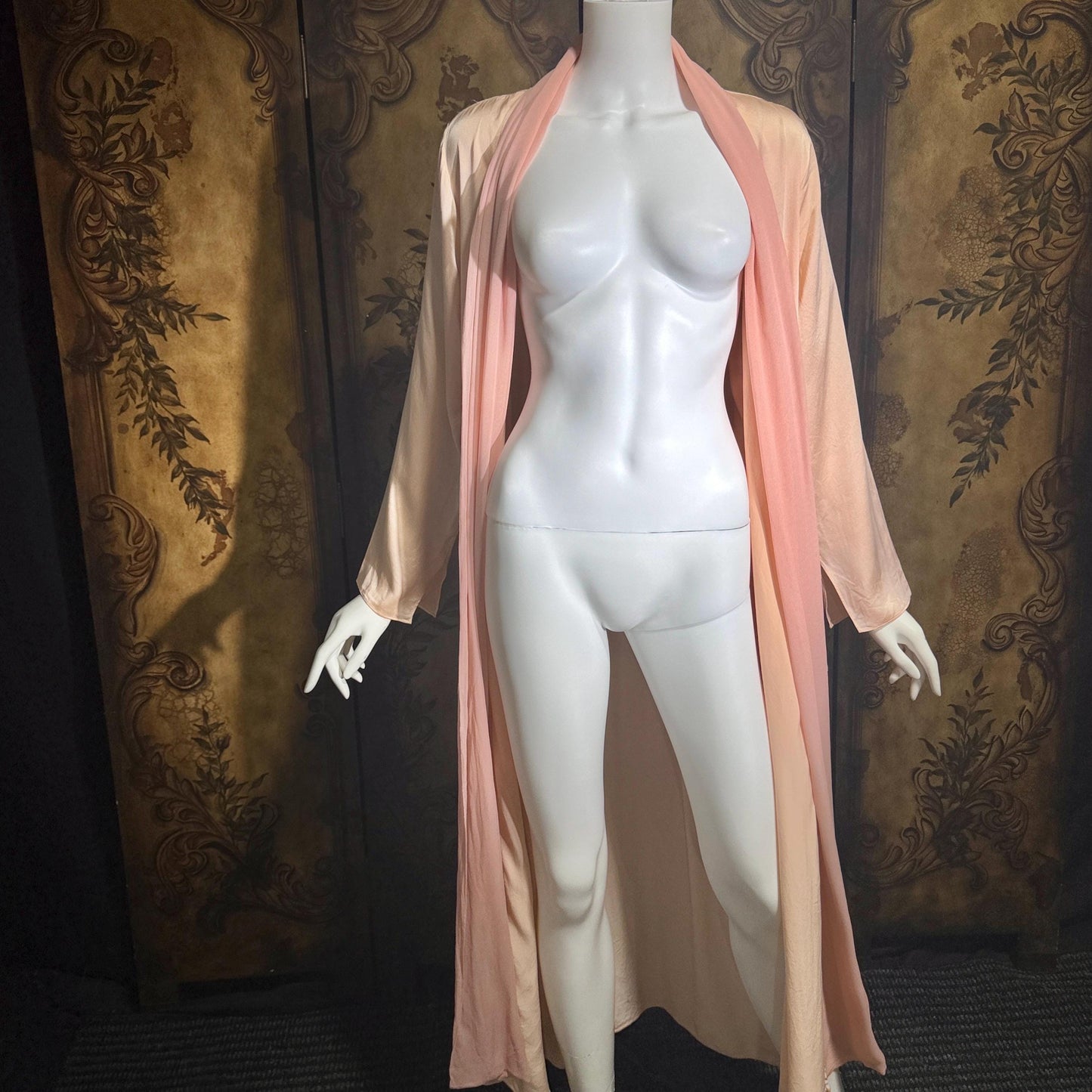 FERNANDO SANCHEZ Vintage dressing gown robe, Peach Pink Silk wrap house coat, Large