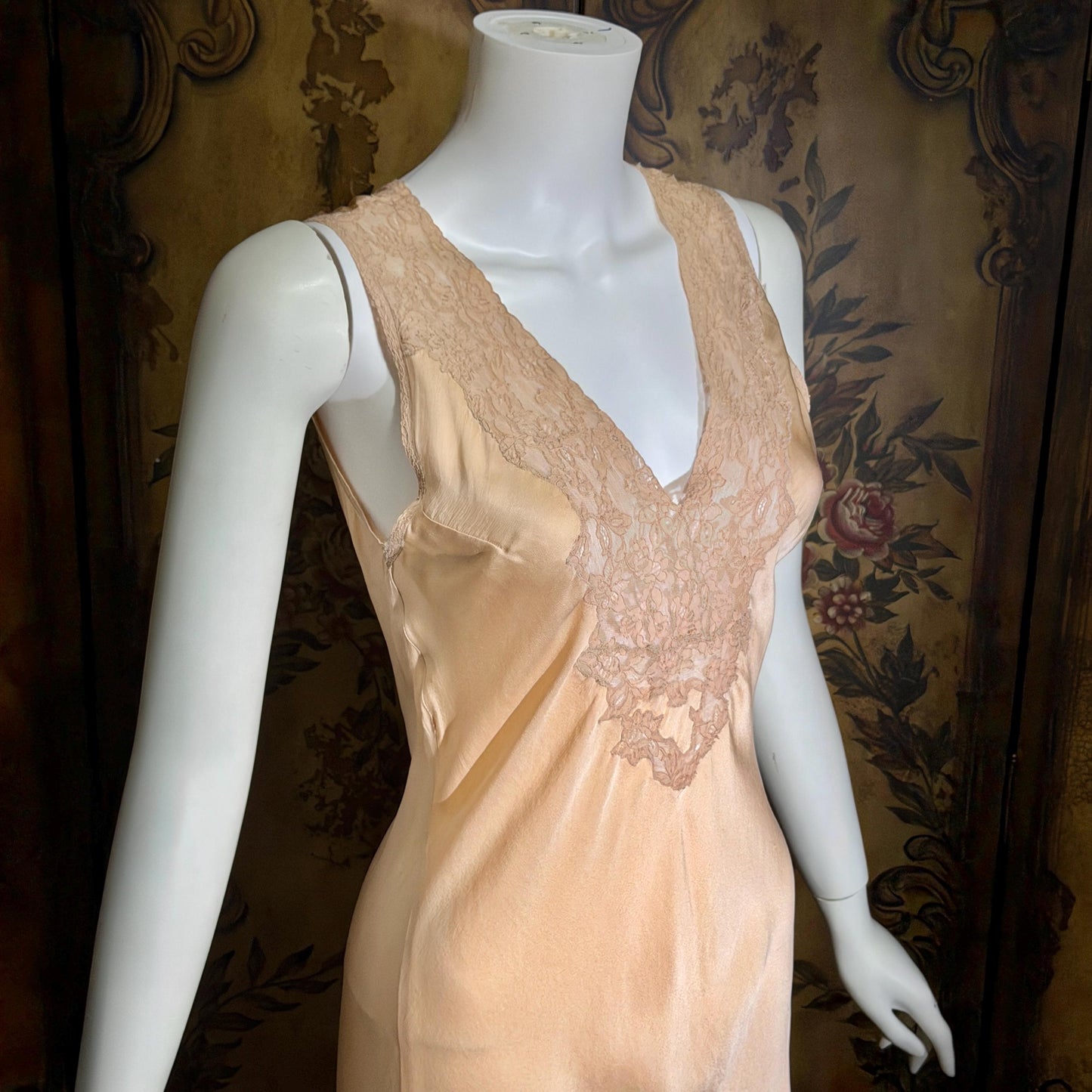 vintage 1930s Peach silk dress, CHAS A STEVENS Chicago bias cut lingerie dress, small