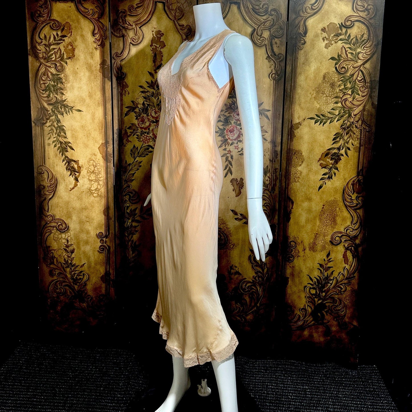vintage 1930s Peach silk dress, CHAS A STEVENS Chicago bias cut lingerie dress, small