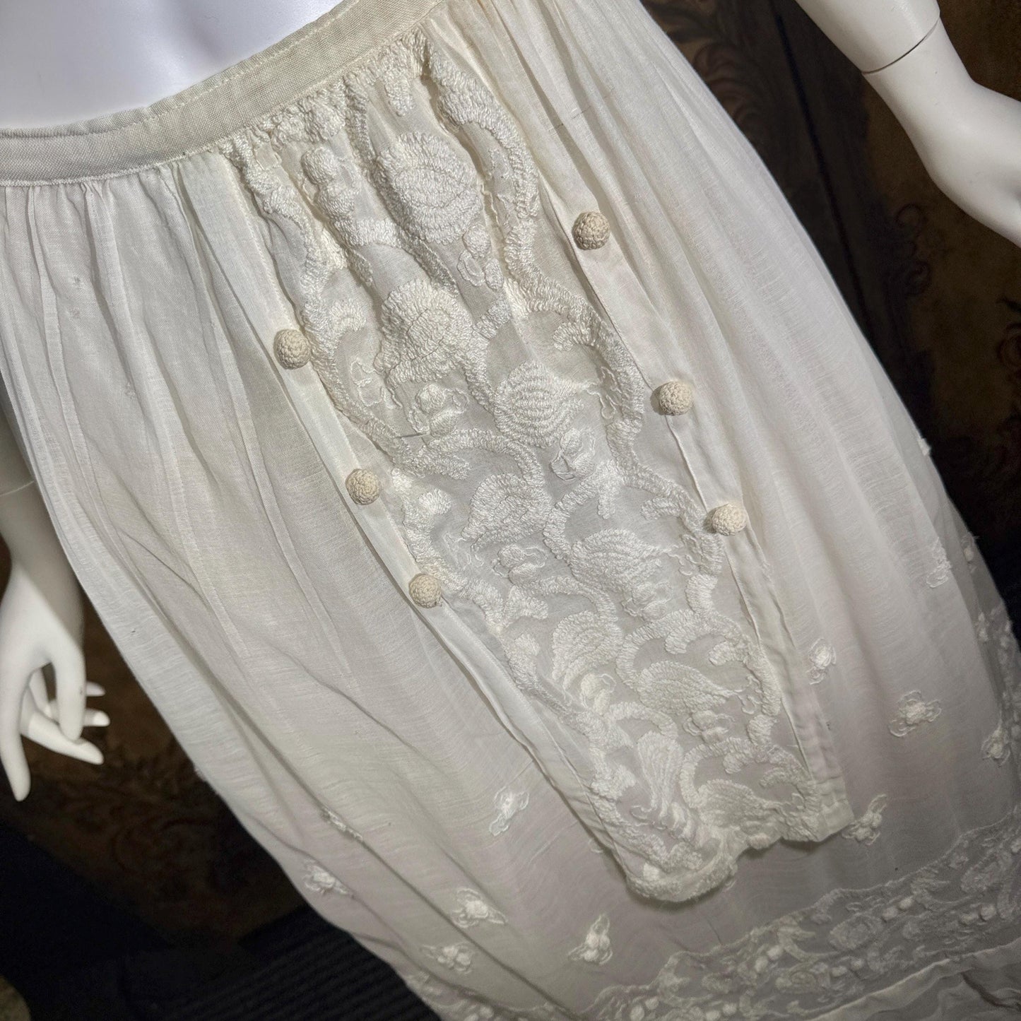 Vintage Edwardian cotton skirt, Antique 1900s heavily embroidered white maxi skirt, hippie boho skirt
