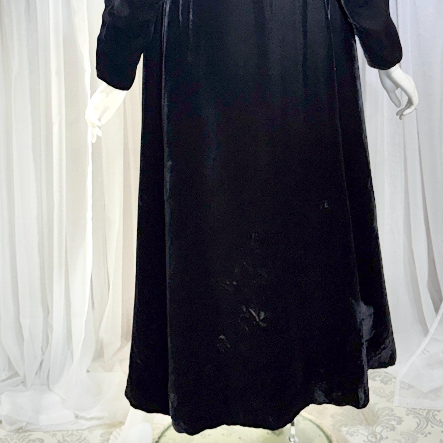 vintage 1920s opera coat, Black Silk Velvet flapper evening coat duster ruffle neck