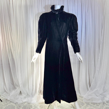 vintage 1920s opera coat, Black Silk Velvet flapper evening coat duster ruffle neck