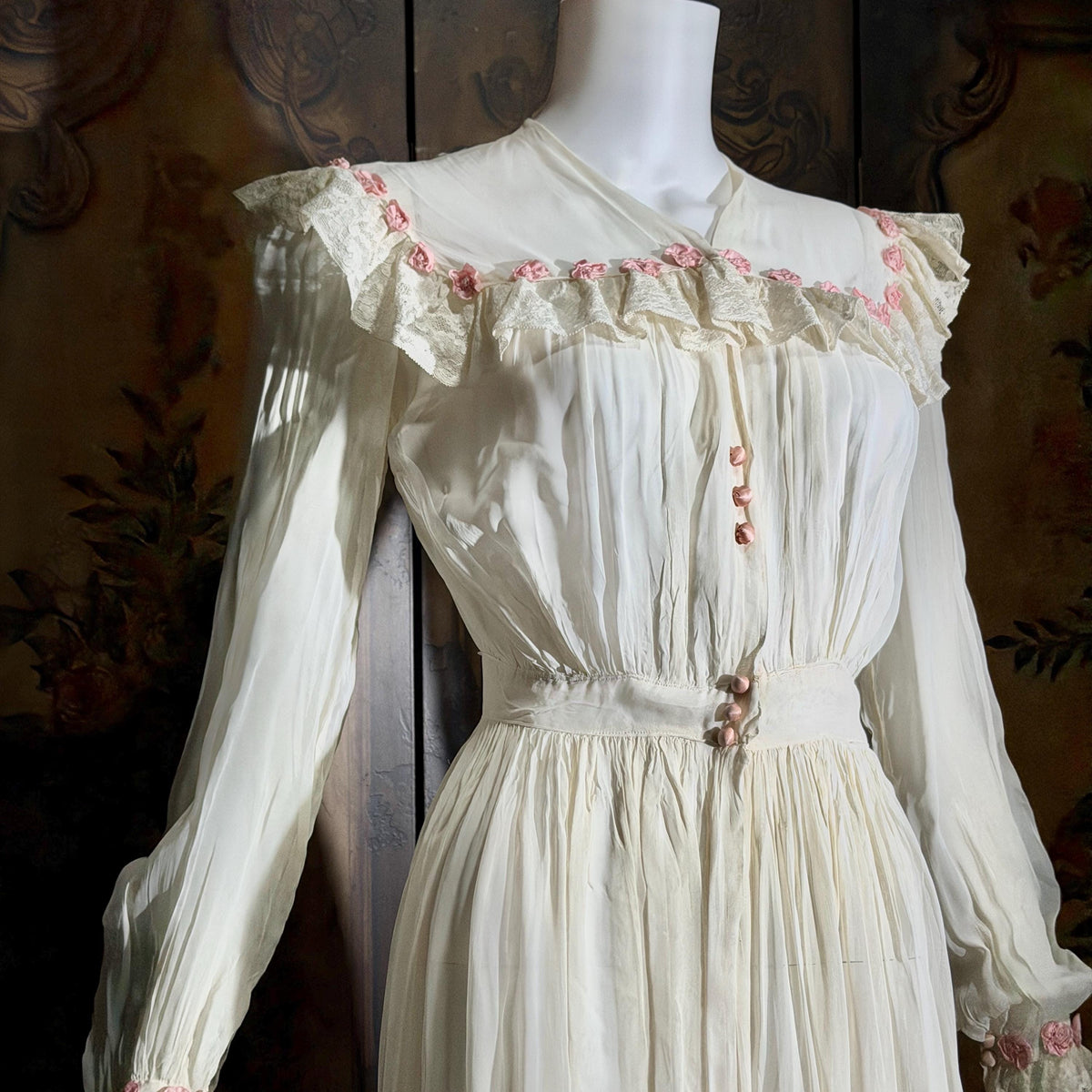 vintage 1930s dressing gown robe, sheer white rayon pink flowers bridal peignoir housecoat