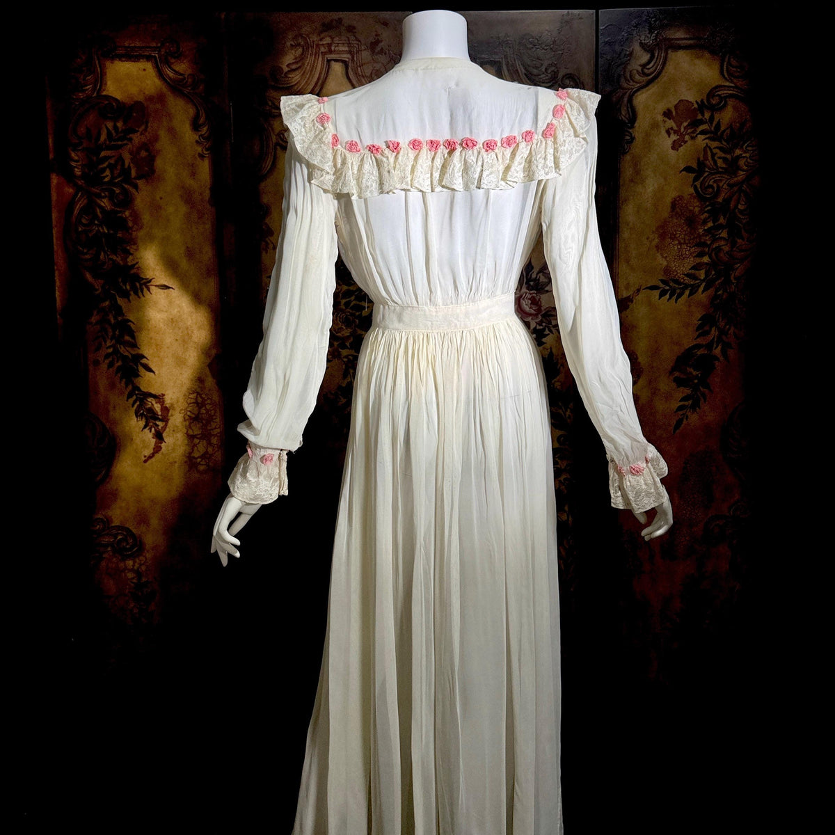 vintage 1930s dressing gown robe, sheer white rayon pink flowers bridal peignoir housecoat