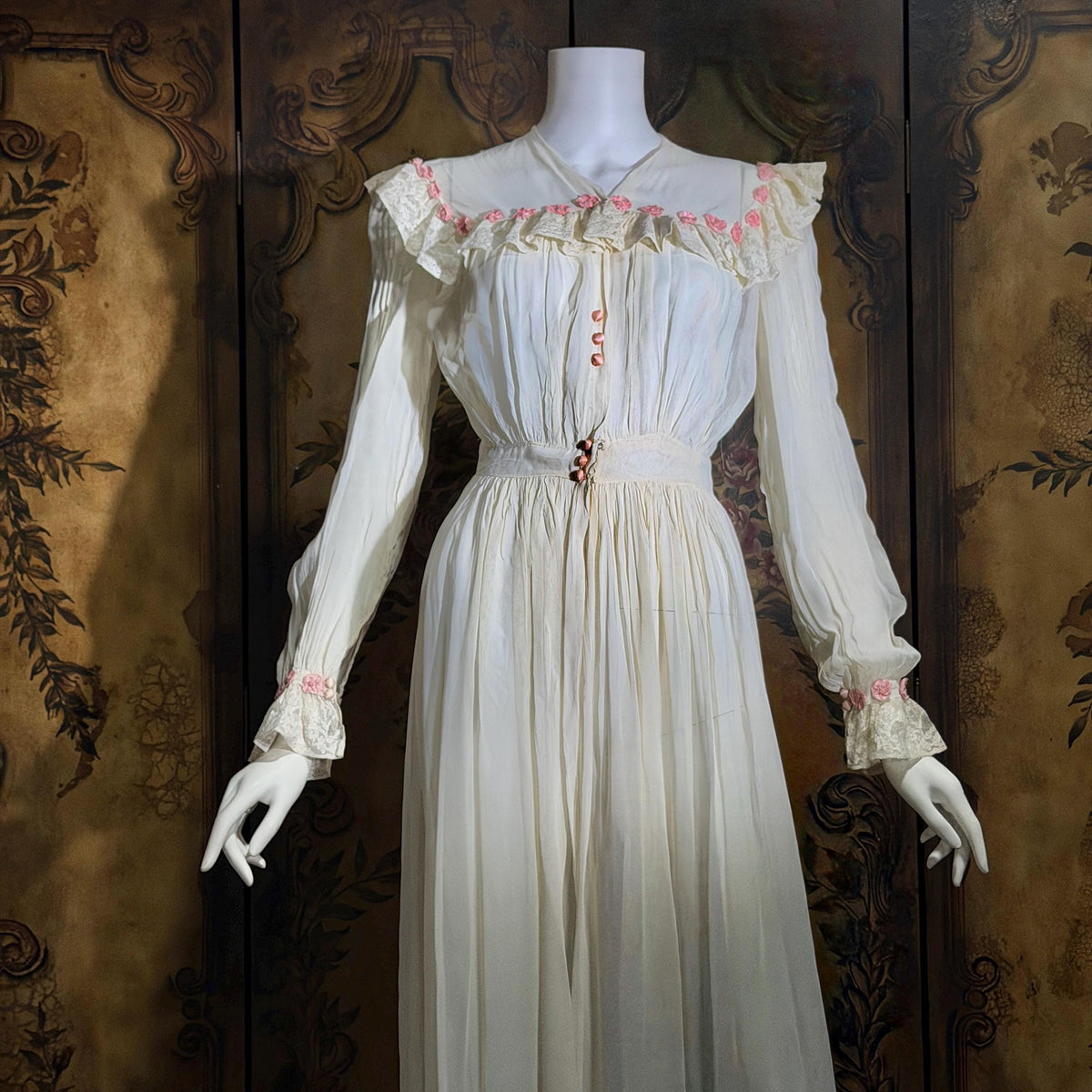 vintage 1930s dressing gown robe, sheer white rayon pink flowers bridal peignoir housecoat
