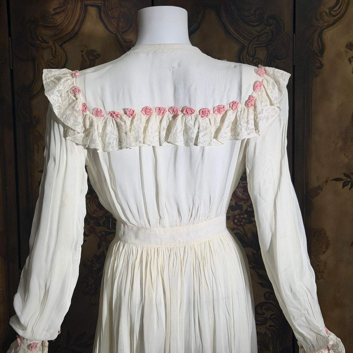 vintage 1930s dressing gown robe, sheer white rayon pink flowers bridal peignoir housecoat
