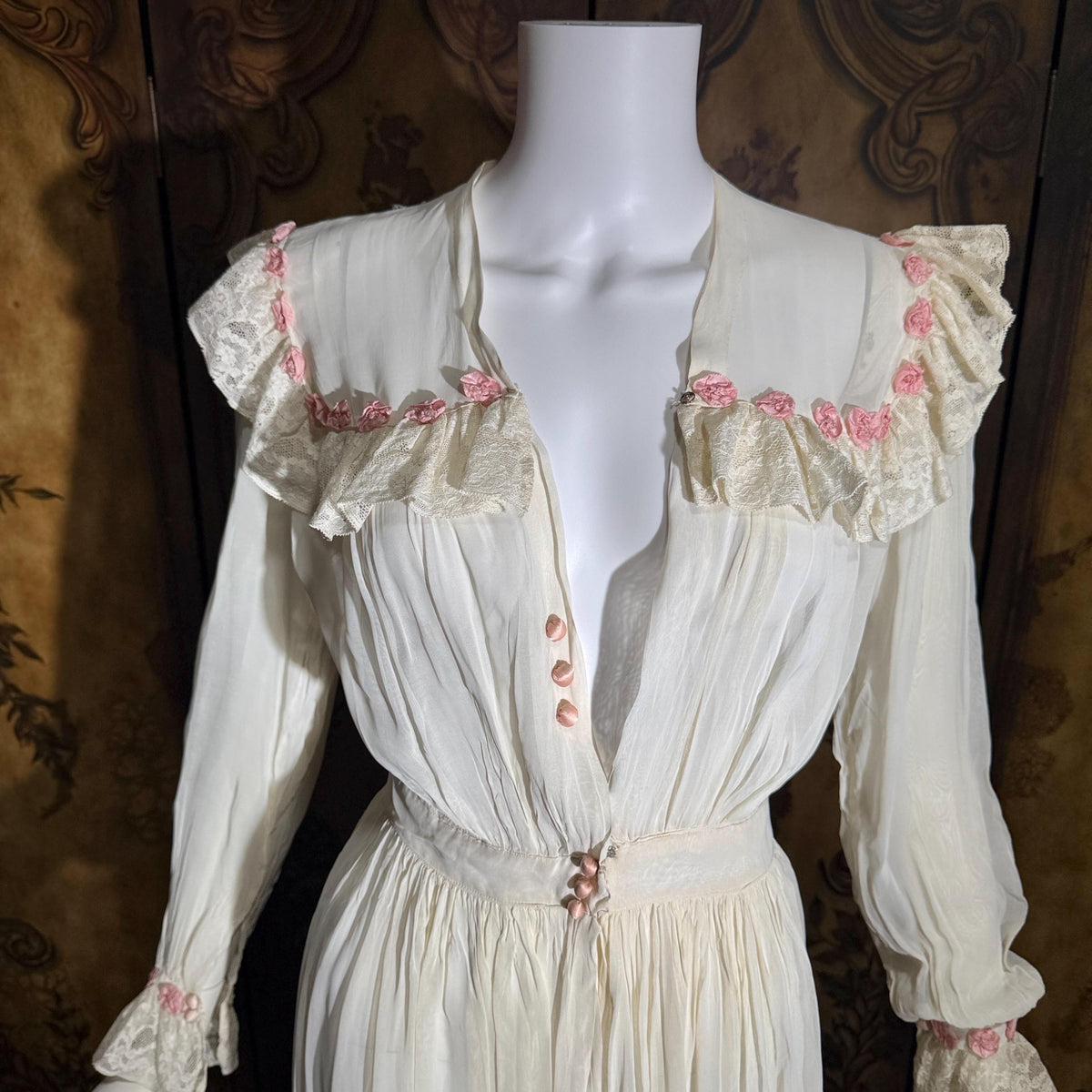 vintage 1930s dressing gown robe, sheer white rayon pink flowers bridal peignoir housecoat