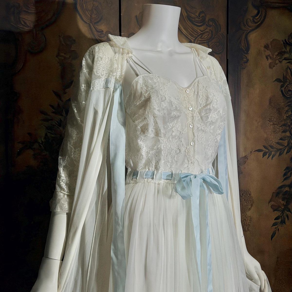 Vintage 1950s EYE-FUL by the Flaums nightgown robe set, white bridal lingerie dress set